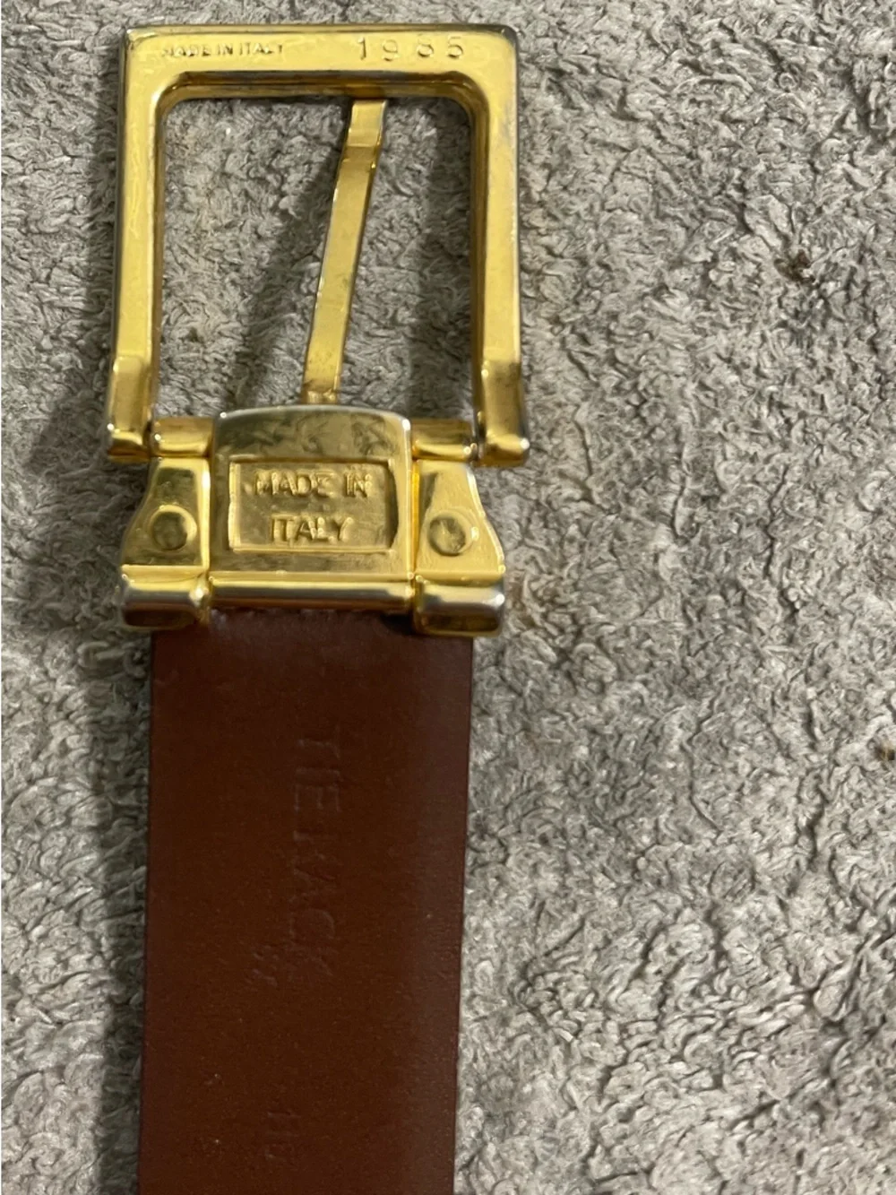 Vintage 1985 Genuine Leather Tie Rack  Mens Black Belt